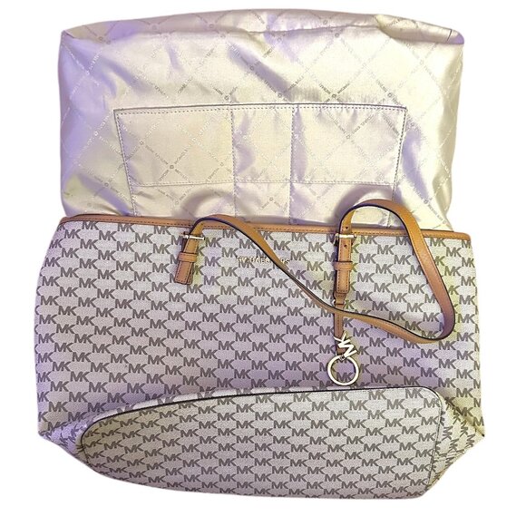 Michael Kors - Signature Large Beige/Tan Jet Set Travel Tote - Picture 3 of 5